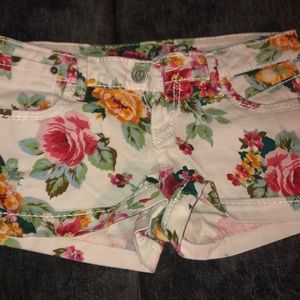 Vanilla Star shorts. White with flowers.